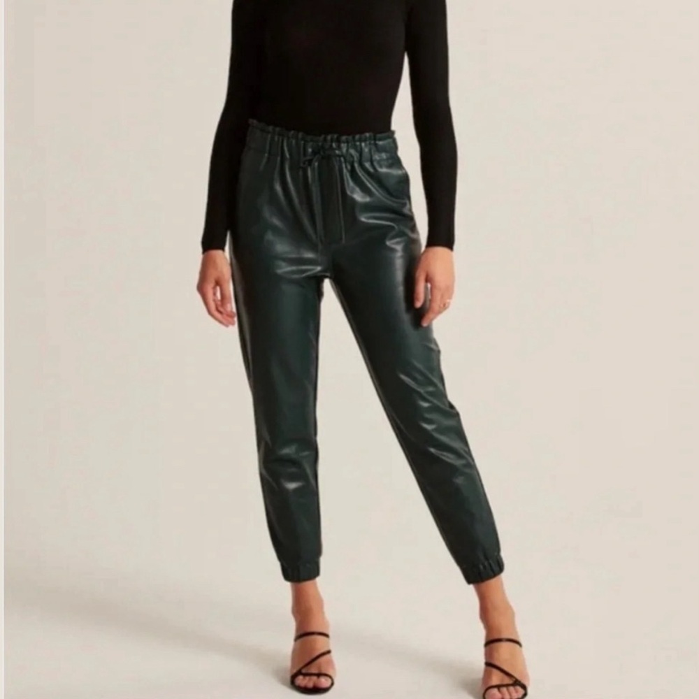 NWT Abercrombie & Fitch Faux Leather High Rise Joggers | XSmall | Green